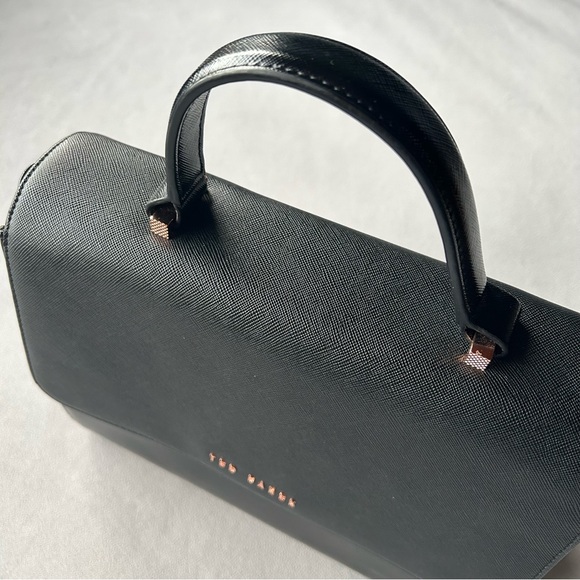 Ted Baker ~ Faux Leather Tote with Top Handle ~ Black with Rose Gold Hardware - Picture 9 of 17